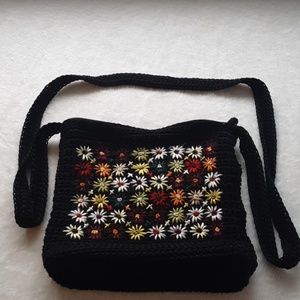 Liz Claiborne Crossbody handbag crochet w/flowers